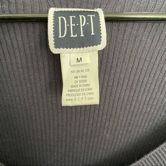 D.E.P.T scoop neck sweater size medium with button detail stretchy with lace - Picture 3 of 8